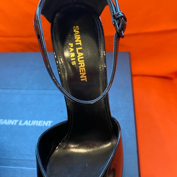 Only worn once Black Saint Laurent Zizi Patent Pumps - Picture 6 of 6